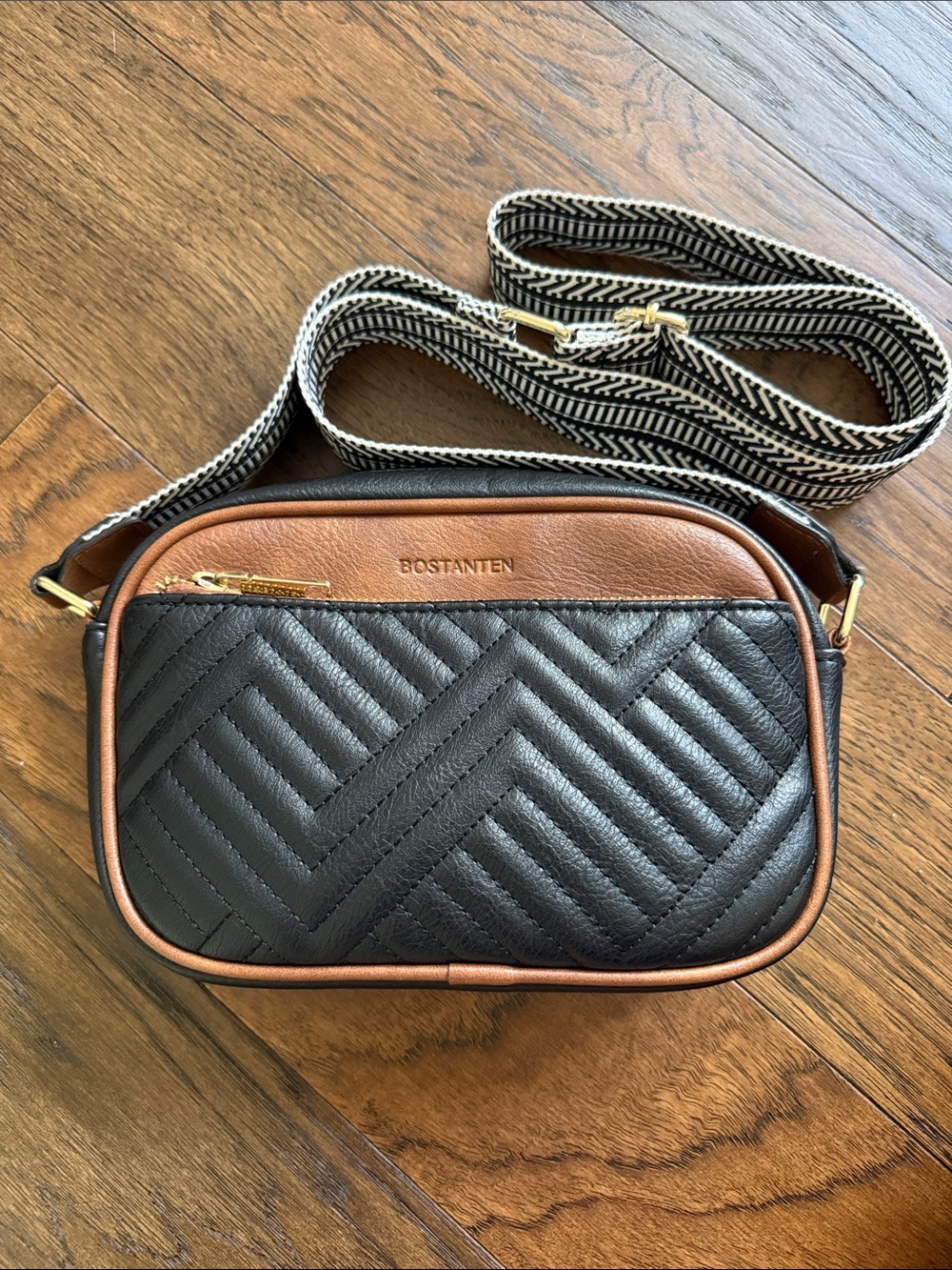BOSTANTEN Black & Brown Quilted Crossbody Bag with Patterned Strap - Picture 7 of 15